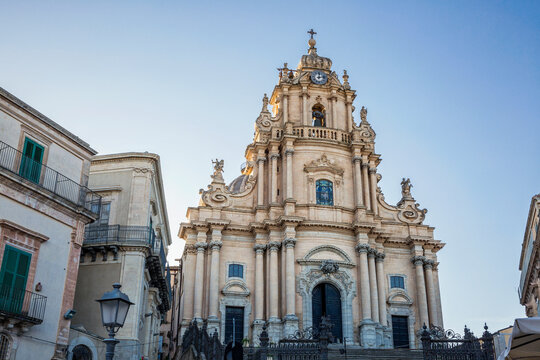 Duomo di San Giorgio in evening light, Ragusa Ibla, Ragusa, Sicily, Italy