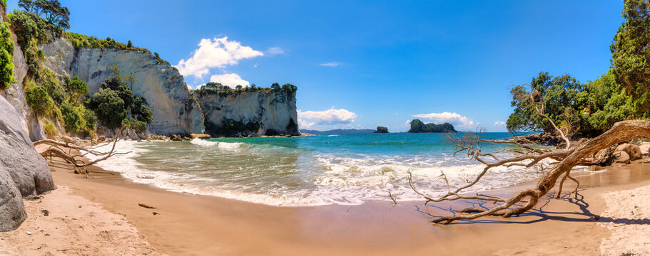 New Zealand, Panorama of Stingray Beach in summer