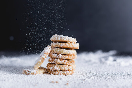 Shortcrust pastry, stacked, sugar rim, icing sugar