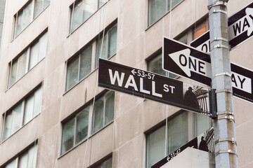 Road signs, Waal Street, New York City, USA