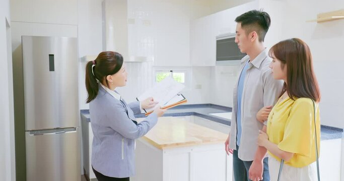 couple and interior designer