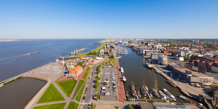 Germany, Bremen, Bremerhaven, New Harbour, Weser