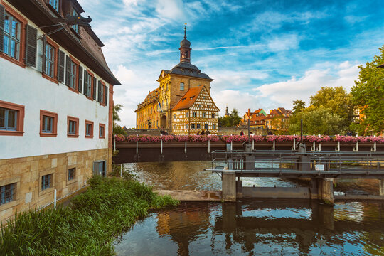 Germany, Bavaria, Bamberg, Old town hall and Regnitz river