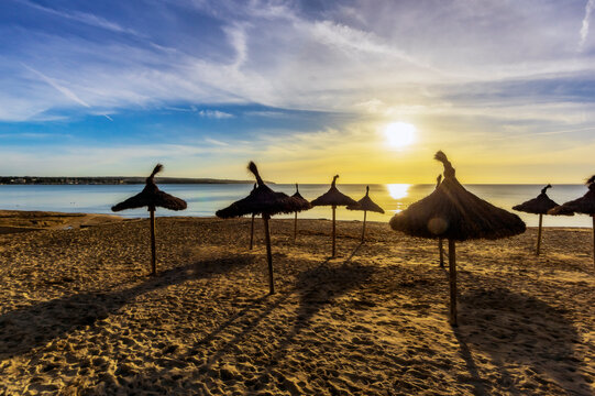 Spain, Mallorca, El Arenal, beach at sunrise