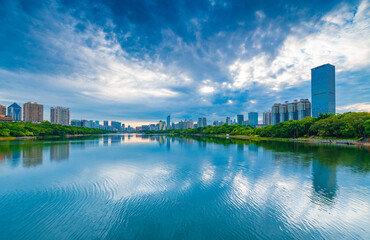 Fototapeta na wymiar Urban environment of Nanhu Park in Nanning, Guangxi