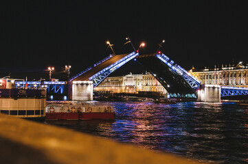 Fototapeta na wymiar night view of the bridge