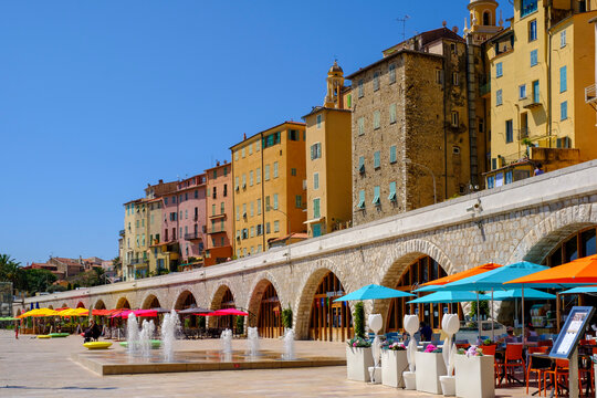France, Provence-Alpes-Cote dAzur, Menton, Promenade of coastal town in summer