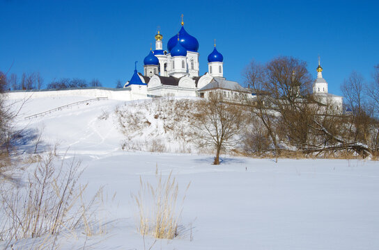 รูปภาพBogolyubovo เลือกดูภาพถ่ายสต็อก เวกเตอร์ และวิดีโอ1,921 Adobe
