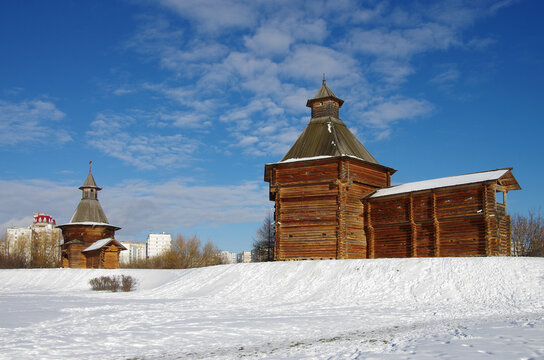 MOSCOW, RUSSIA - February, 2021: Winter day in the Kolomenskoye estate. Mokhovaya tower of Sumskoy stockaded fort with wooden wall