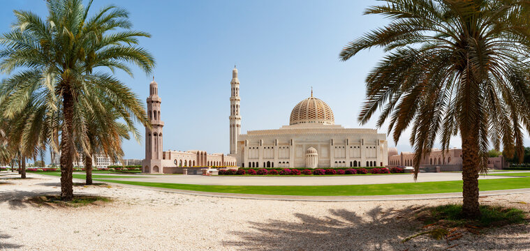 Sultan Qaboos Grand Mosque, Muscat, Oman