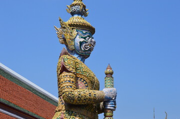 Fototapeta premium Giant statue at temple