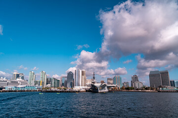 Obraz premium View of San Diego from the San Diego Bay