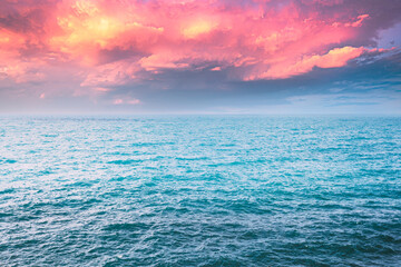 Obraz premium Sea Ocean And Blue Sky Background With Cloudscape in Summer