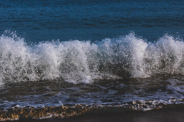 Fototapeta premium 하늘,파도,건물,구름,아파트