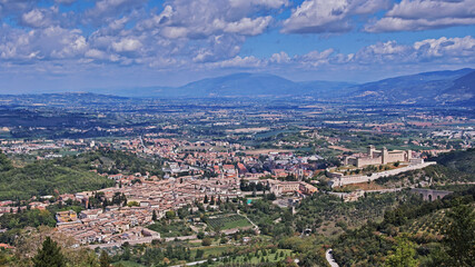 Fototapeta na wymiar Spoleto, panoramic view
