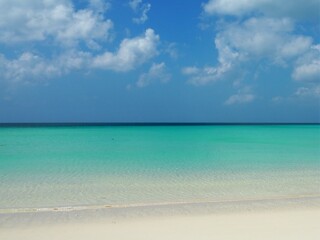 Fototapeta na wymiar Beautiful Maehama beach in miyako island, Okinawa, Japan