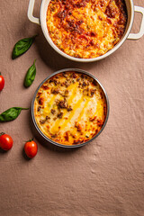 감자 도우에 불고기와 치킨 토핑이 올라간 피자