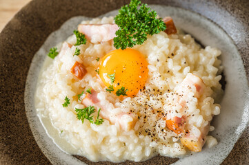 ベーコンと卵のリゾット