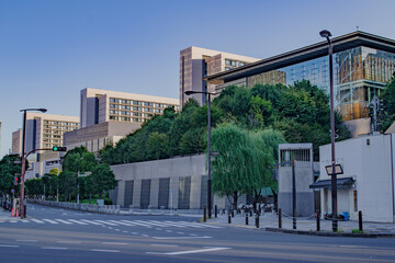 快晴の溜池山王から望む外堀通りと建物 © Tsubasa Mfg