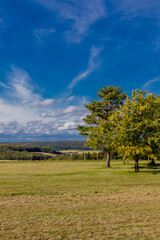 Spaziergang entlang des Kolonnenweges in der Nähe der Point Alpha Gedenkstätte am Tag der Deutschen Einheit - Thüringen/Hessen