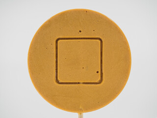 The honeycomb toffee (Dalgona candy) 