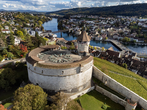 Die Festung Munot, Wahrzeichen der Stadt Schaffhausen, erbaut im 16. Jahrhundert