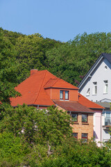Fototapeta na wymiar Modernes Wohngebäude, Mehrfamilienhaus, Bergen, Insel Rügen, Mecklenburg-Vorpommern, Deutschland, Europa