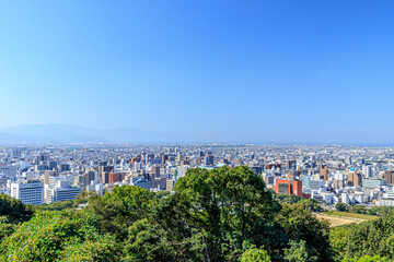 Obraz premium 秋の松山城から見た景色 愛媛県松山市 Scenery seen from Matsuyama Castle in autumn Ehime-ken Matsuyama city