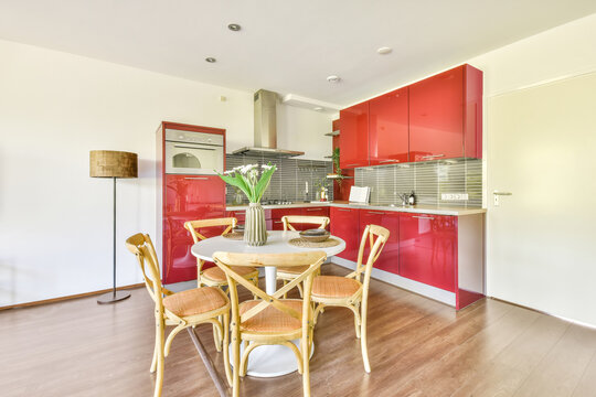 Spacious kitchen with dinking table