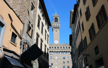 glimpses of piazza della signoria in florence