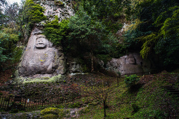Fototapeta na wymiar 大分県の歴史ある仏像「熊野磨崖仏」