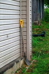 Naklejka premium old wooden house in the village