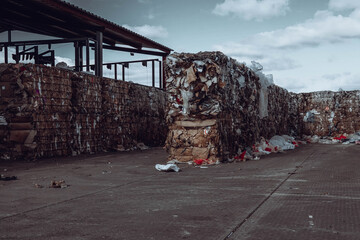 Photo of a large amount of garbage and rubbish at the dump