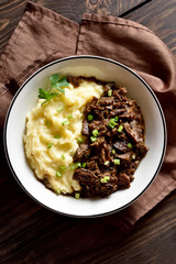 Slow cooked beef with mashed potatoes