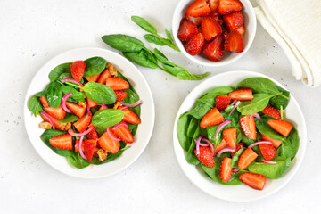 Fruit salad with strawberry and spinach