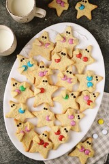 Shortbread cookies with candy 