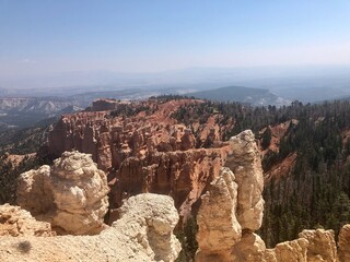 Bryce Canyon National Park in Utah.Rocky mountains erode and color a variety of landscapes. 
View of Ponderosa Canyon.