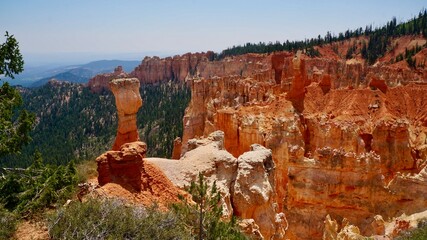 Bryce Canyon National Park in Utah.Rocky mountains erode and color a variety of landscapes.
View of the Natural Bridge.