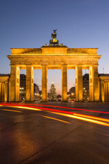 Brandenburg gate illuminated on Christmas season © respiro888
