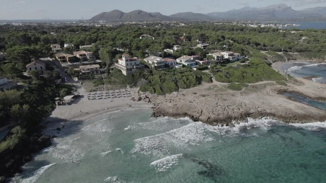 Alcudia mallorca playa malpas bonaire puerto cocodrilo (Formato D-log para edici&oacute;n profesional)