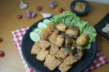 tempeh, tofu, chicken salad with bean sprouts