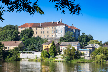 Fototapeta na wymiar Vltava river, renaissance castle Nelahozeves, Central Bohemia, Czech republic