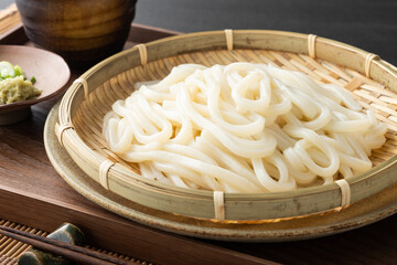 つるっとして喉越しの良いざるうどん