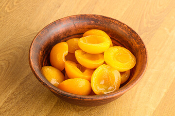 Canned apricot – sweet light dessert