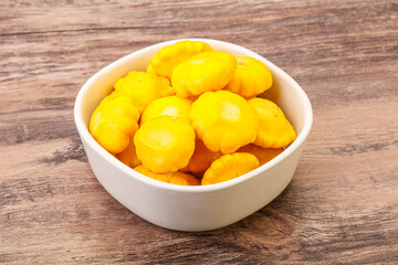 Marinated patissons in the bowl