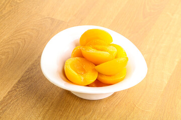 Canned apricot – sweet light dessert