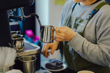 바리스타 우유 스티밍