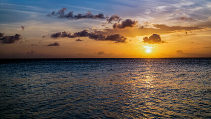 Fototapeta na wymiar sunrise over the ocean in Maldives.