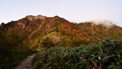西日本最高峰の四国の百名山「石鎚山」の秋