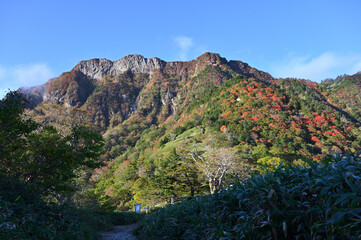 西日本最高峰の四国の百名山「石鎚山」の秋